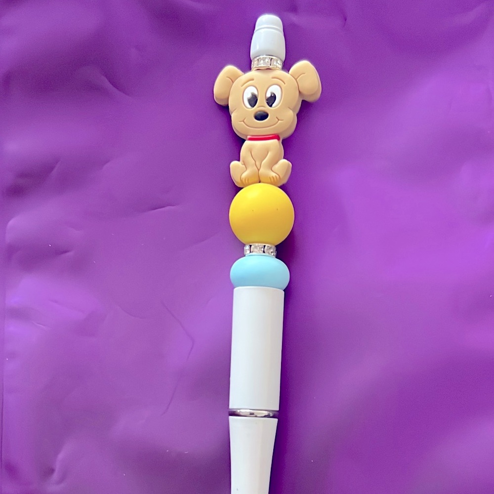 Custom beadable dog pen